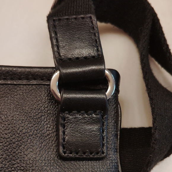 Michael Kors Black Messenger Logo Crossbody with Front Zip!! - Picture 7 of 16